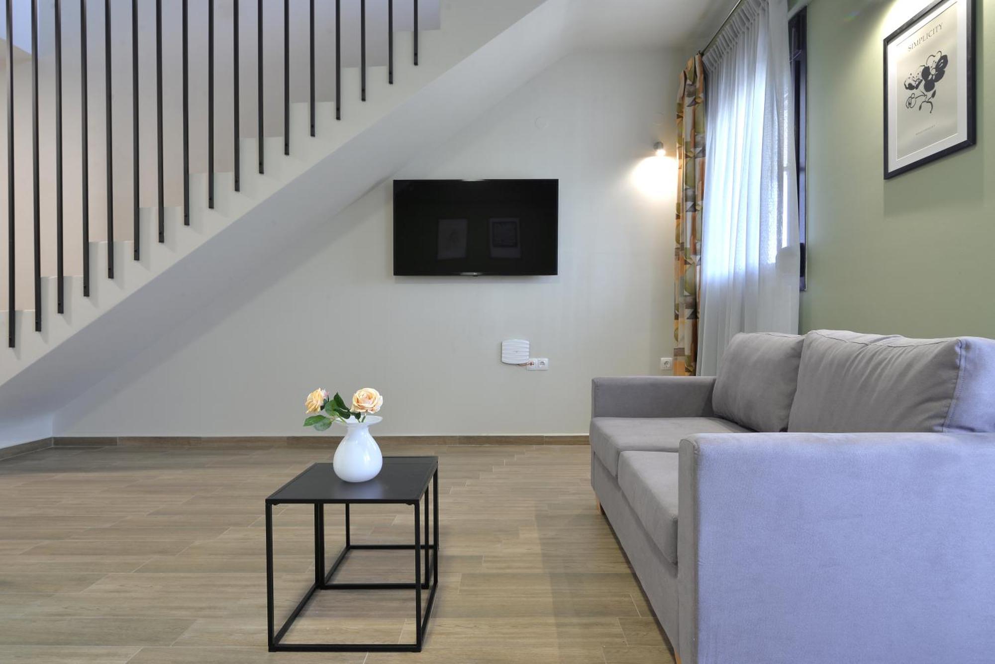 Niel Holiday Apartments, Panel Hospitality Homes & Villas เลปโตการายา ภายนอก รูปภาพ