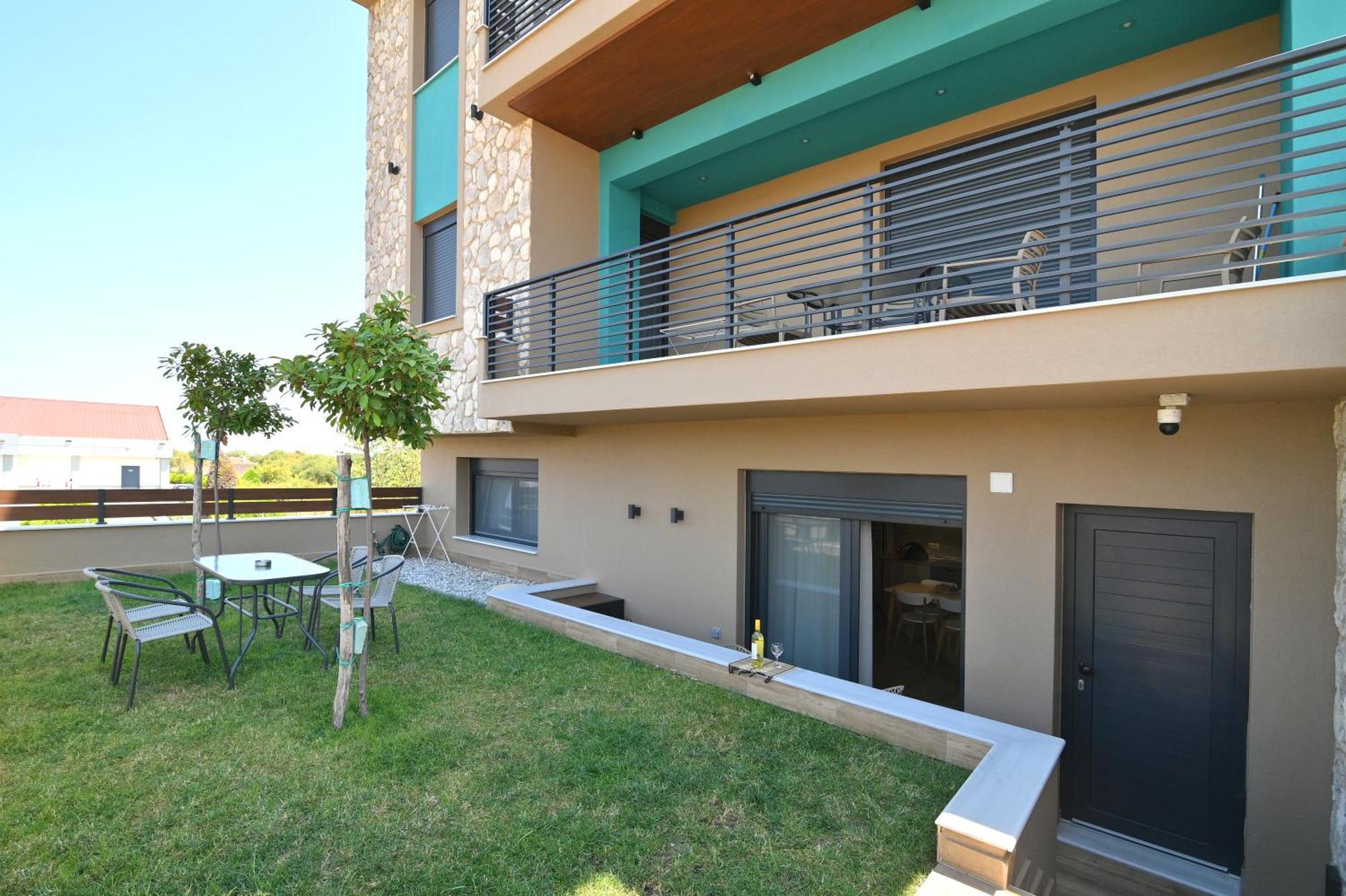 Niel Holiday Apartments, Panel Hospitality Homes & Villas เลปโตการายา ภายนอก รูปภาพ